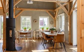 Allsta Gård Kretsloppshuset B&B